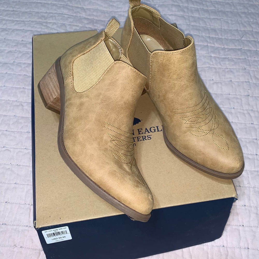 American Eagle boots